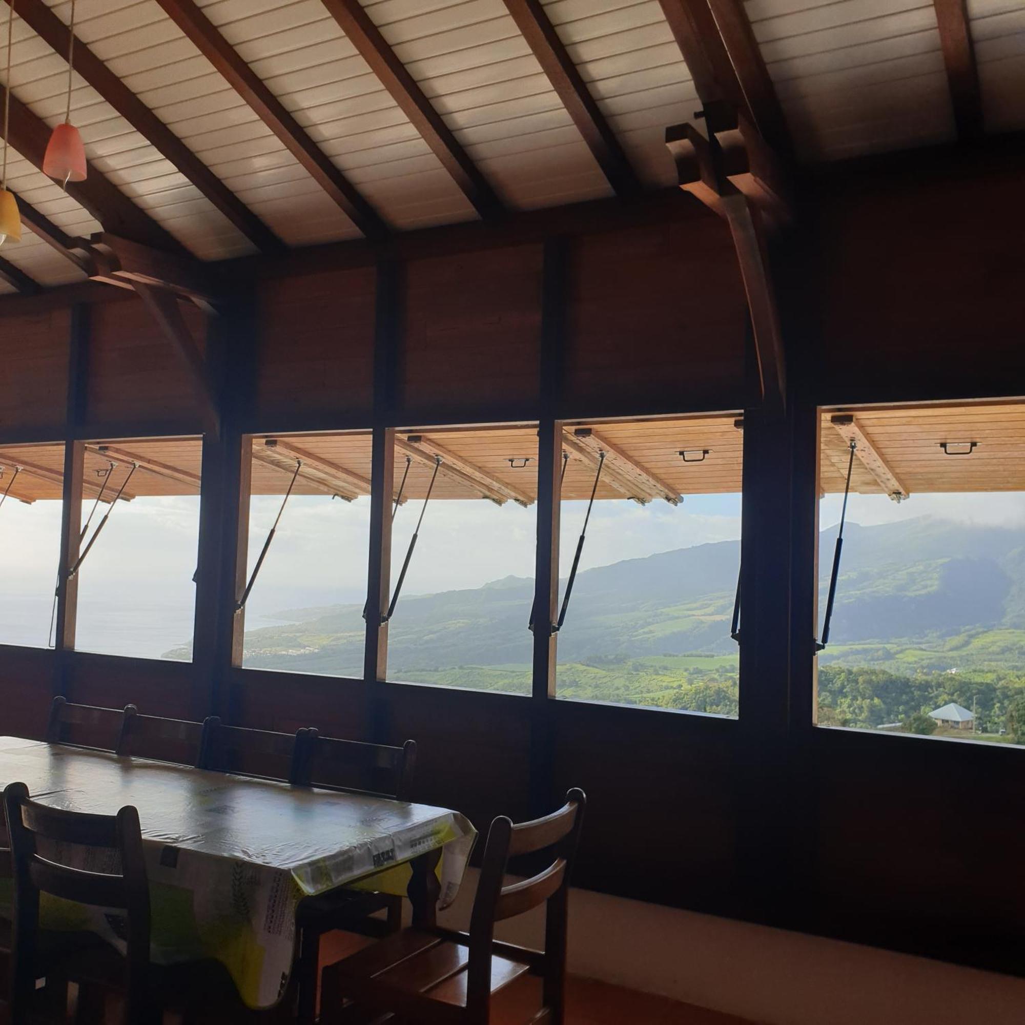 Le Hameau Du Morne Des Cadets Villa Fond-Saint-Denis Bilik gambar